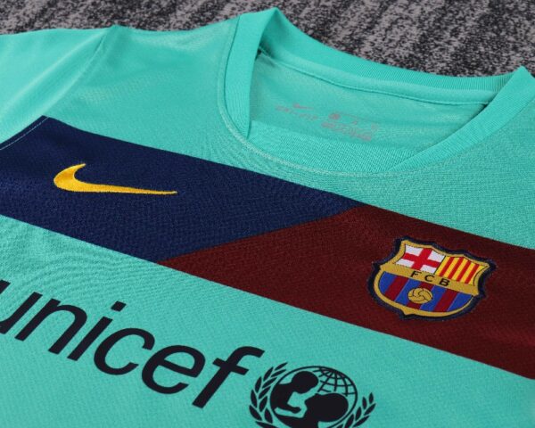 kids Barcelona 2010/11 away - Image 2
