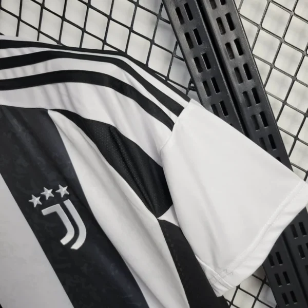 2024/25 Juventus Home Soccer Jersey - Image 4