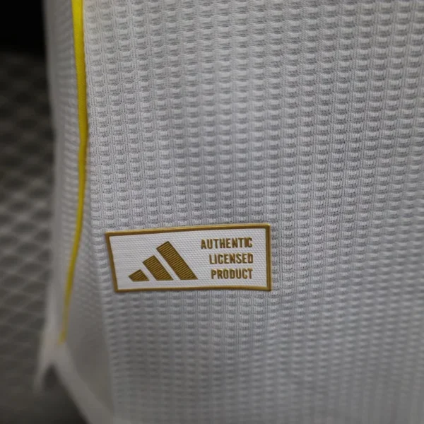 2025/26 Real Madrid Home Soccer Jersey Player Version - Image 10