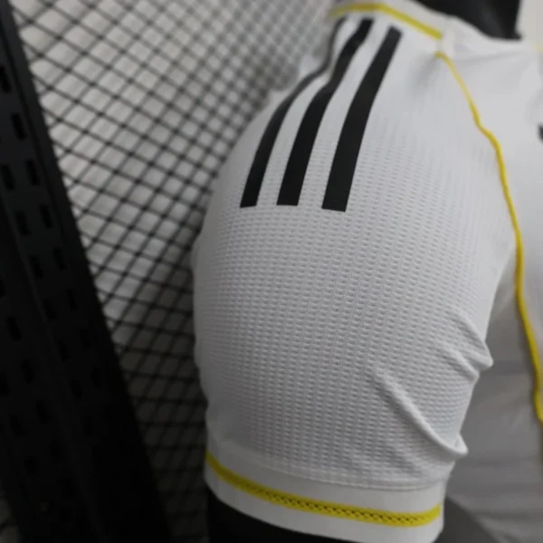 2025/26 Real Madrid Home Soccer Jersey Player Version - Image 7