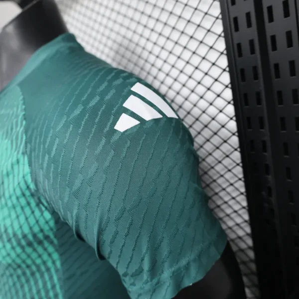 2024 Italy Special Edition Soccer Jersey Player Version Green - Image 3