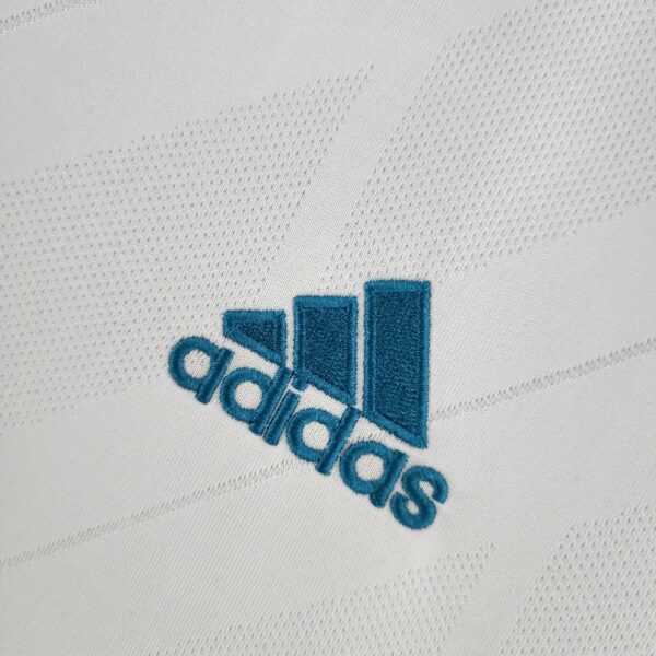 Retro 17/18 Real Madrid home - Image 4