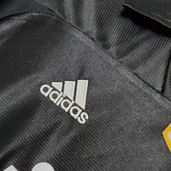 Retro Real Madrid 98/99 away - Image 4