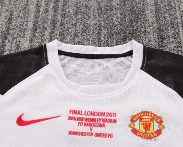 kids Manchester United 2011-12 away Soccer Jersey - Image 3