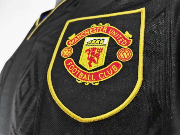 Manchester United 1993/94 away Retro Soccer Jersey - Image 3