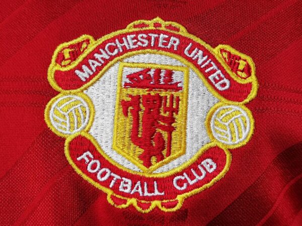 Manchester United 1986/88 home Retro Soccer Jersey - Image 4