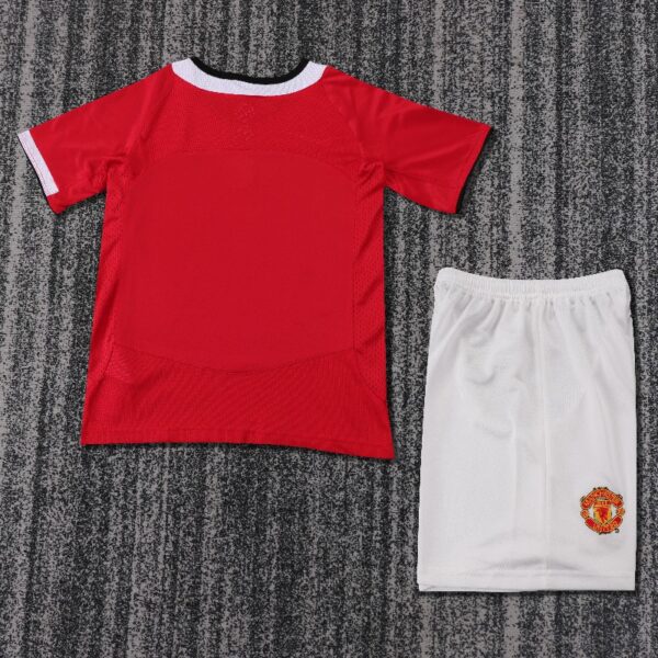 kids Manchester United 2005-06 home Soccer Jersey - Image 2