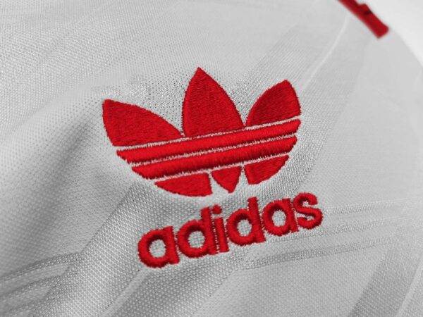 Manchester United 1986/88 away Retro Soccer Jersey - Image 4