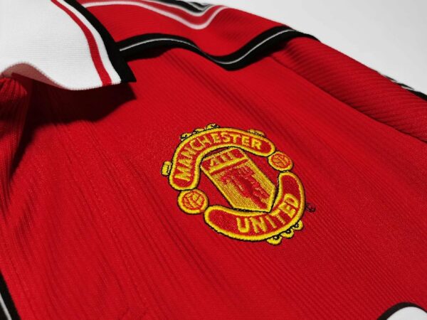 Manchester United 1998/99 home Long Sleeve Retro Soccer Jersey - Image 3