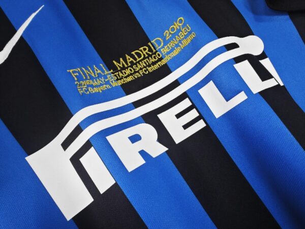 Inter Milan 2009/10 home Retro Soccer Jersey - Image 3