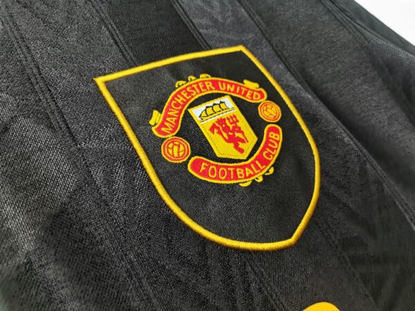 Manchester United 1993/94 away Long Sleeve Retro Soccer Jersey - Image 2