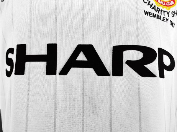 Manchester United 1983 away Retro Soccer Jersey - Image 3