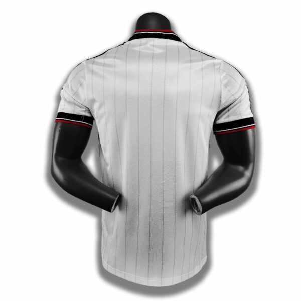 Manchester United 1983 away Retro Soccer Jersey - Image 4