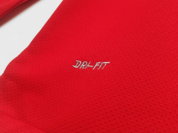 Manchester United 2010/11 home Long Sleeve Retro Soccer Jersey - Image 3