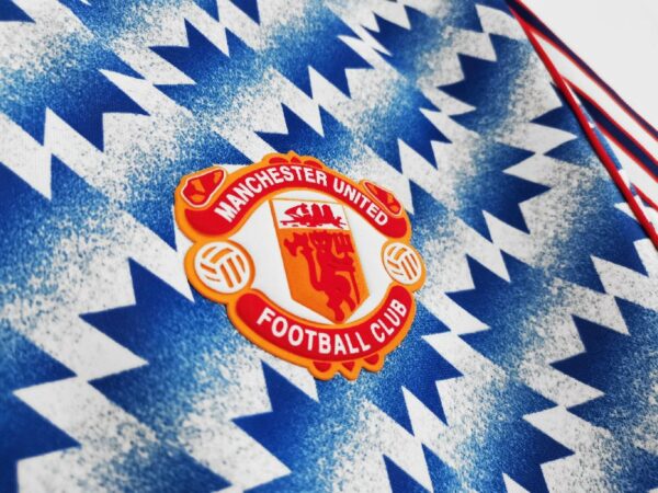 Manchester United 1990/92 away Retro Soccer Jersey - Image 4