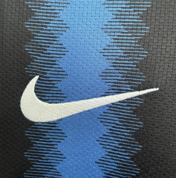 Inter Milan 2010-11 home Retro Soccer Jersey - Image 3