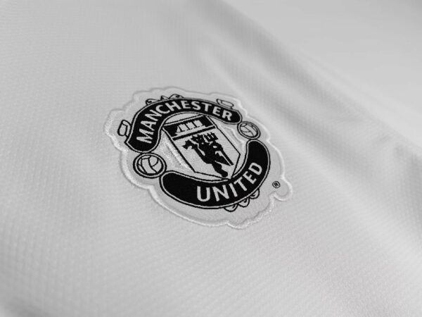 Manchester United 2012/13 away Retro Soccer Jersey - Image 4