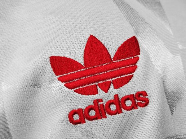 Manchester United 1991 away Retro Soccer Jersey - Image 3